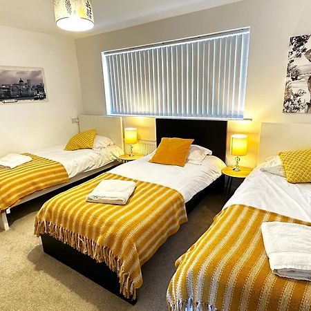 Kennedy Villa - 5 Bedroom House With Hot Tub, Wifi, Free Parkings, Close To Bicester Village Eksteriør billede