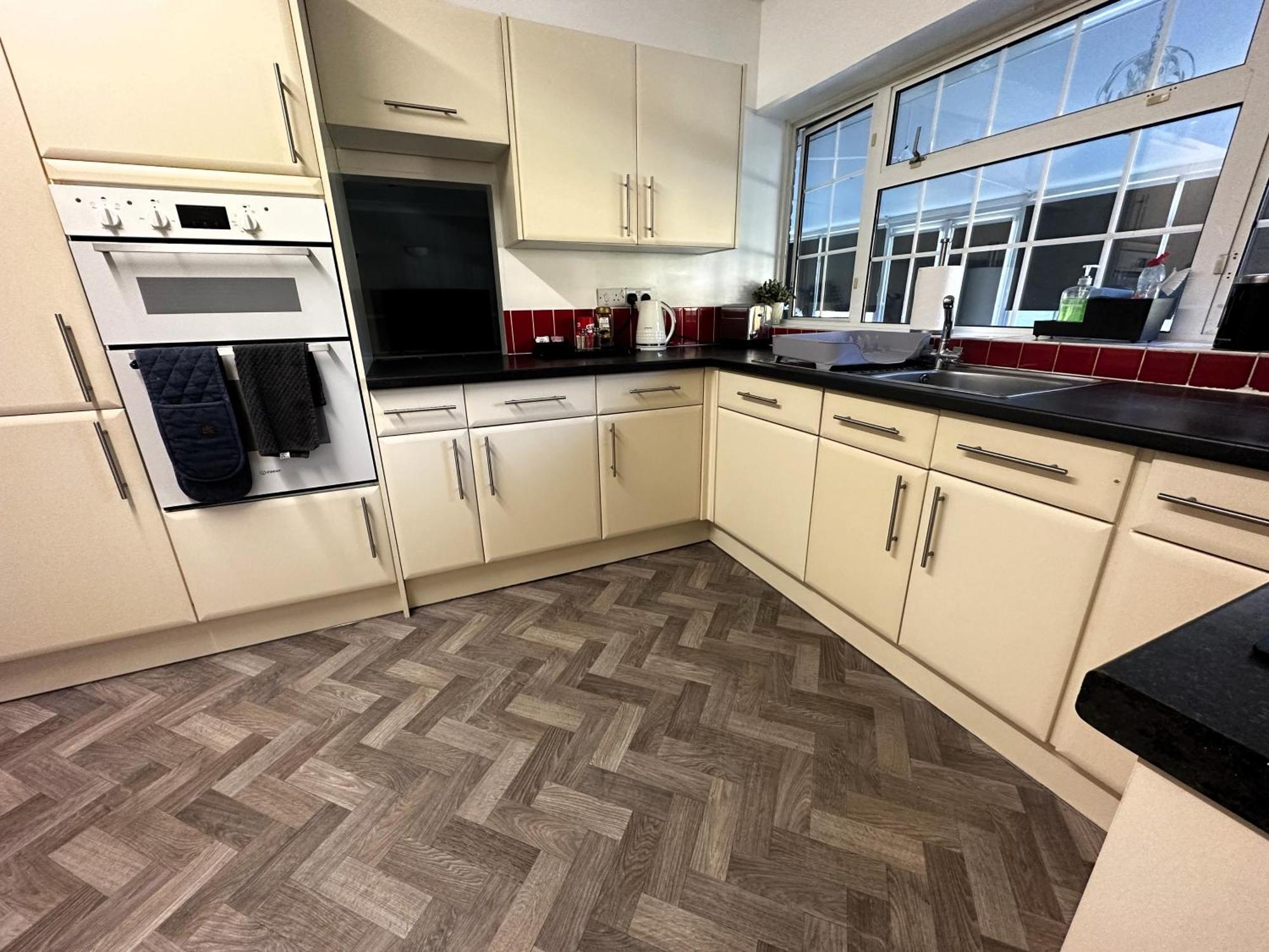 Kennedy Villa - 5 Bedroom House With Hot Tub, Wifi, Free Parkings, Close To Bicester Village Eksteriør billede