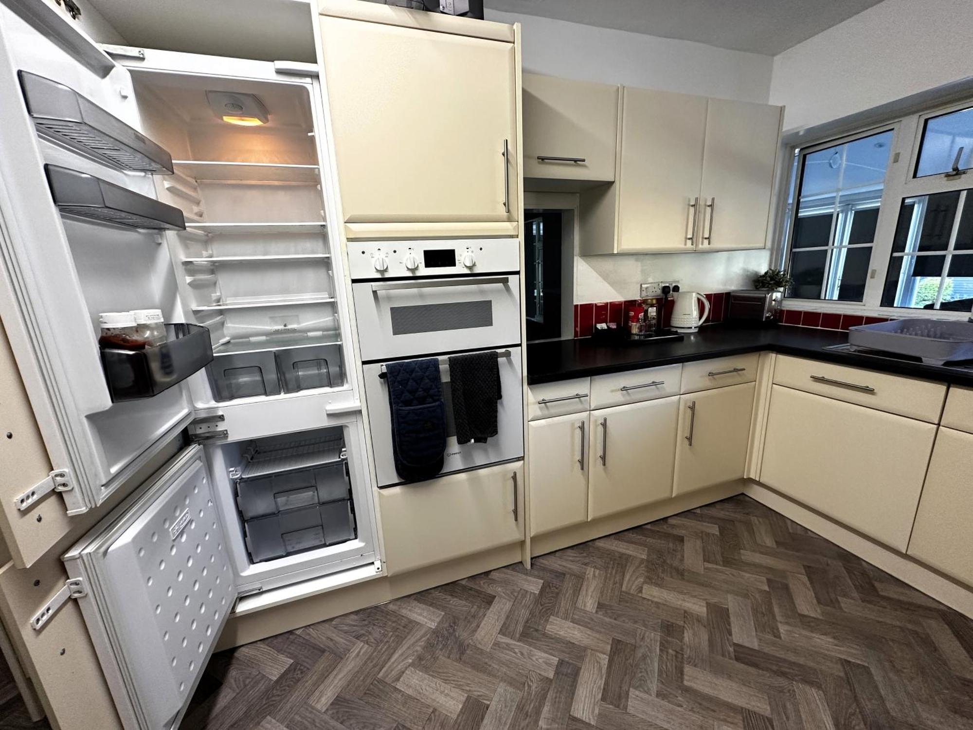 Kennedy Villa - 5 Bedroom House With Hot Tub, Wifi, Free Parkings, Close To Bicester Village Eksteriør billede