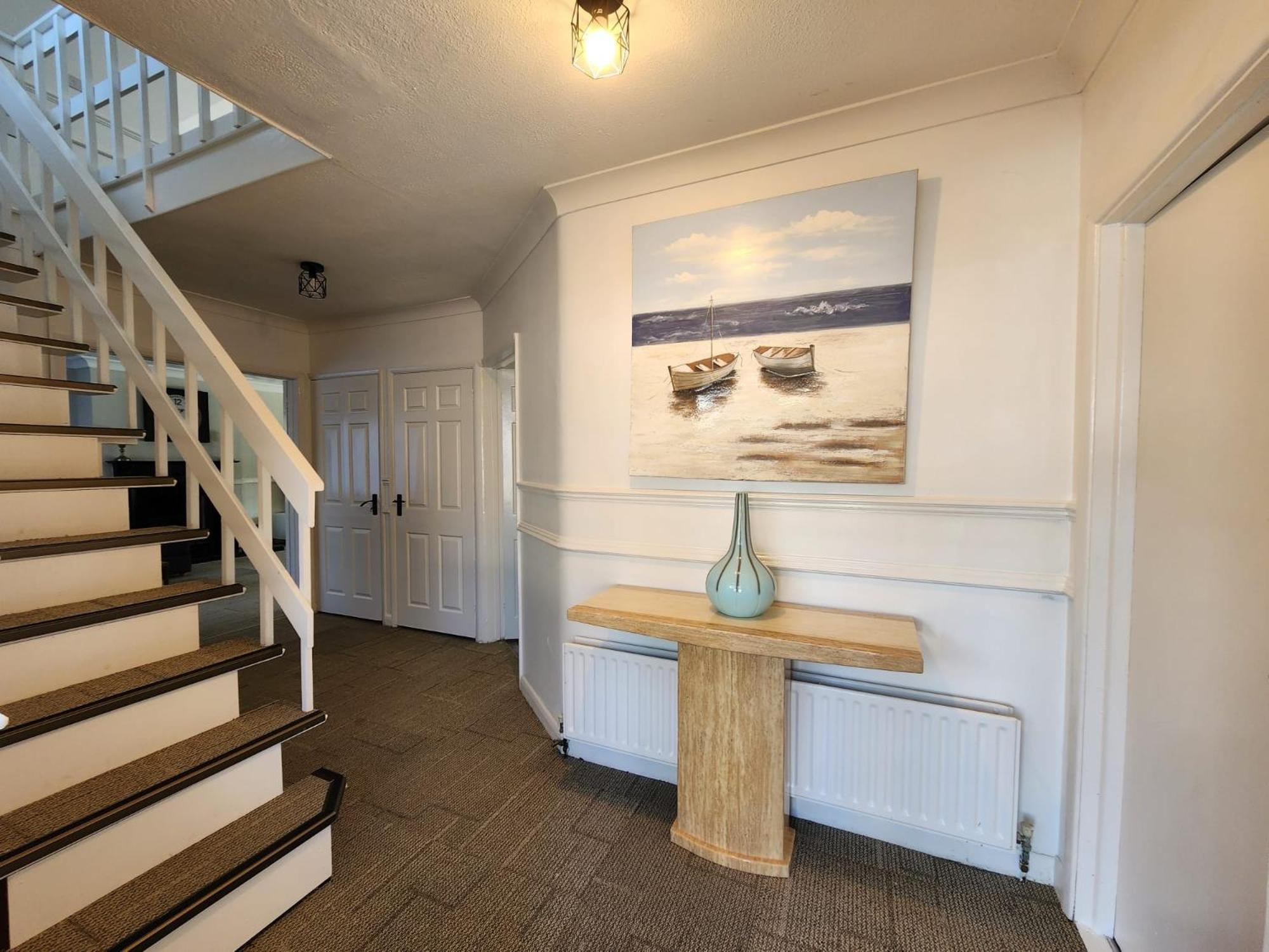 Kennedy Villa - 5 Bedroom House With Hot Tub, Wifi, Free Parkings, Close To Bicester Village Eksteriør billede
